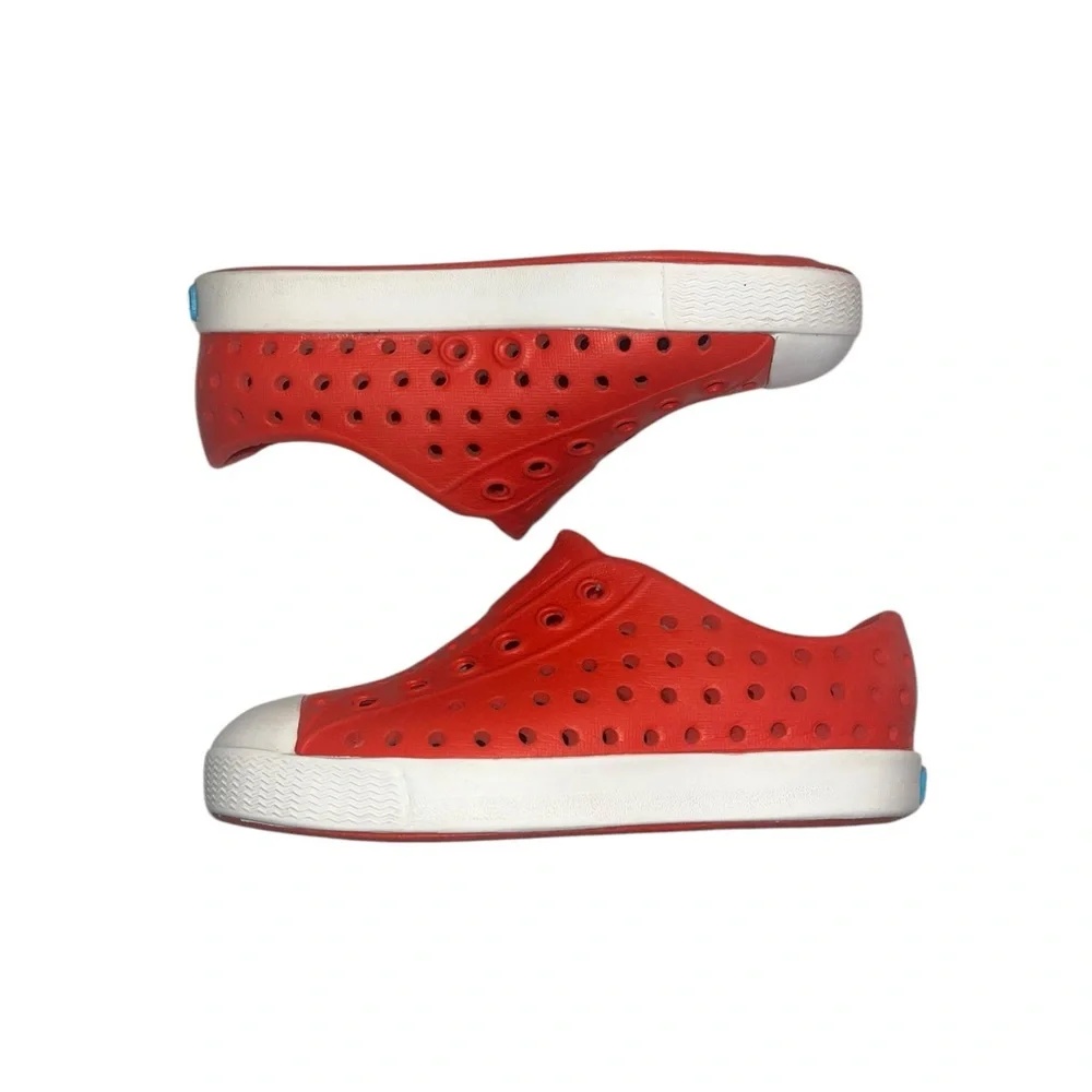 Native Jefferson Torch Red/White Shell Toe Shoe